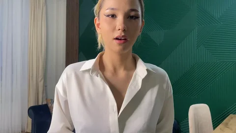 Realtor Lil Karina Shows His Master Class on Selling